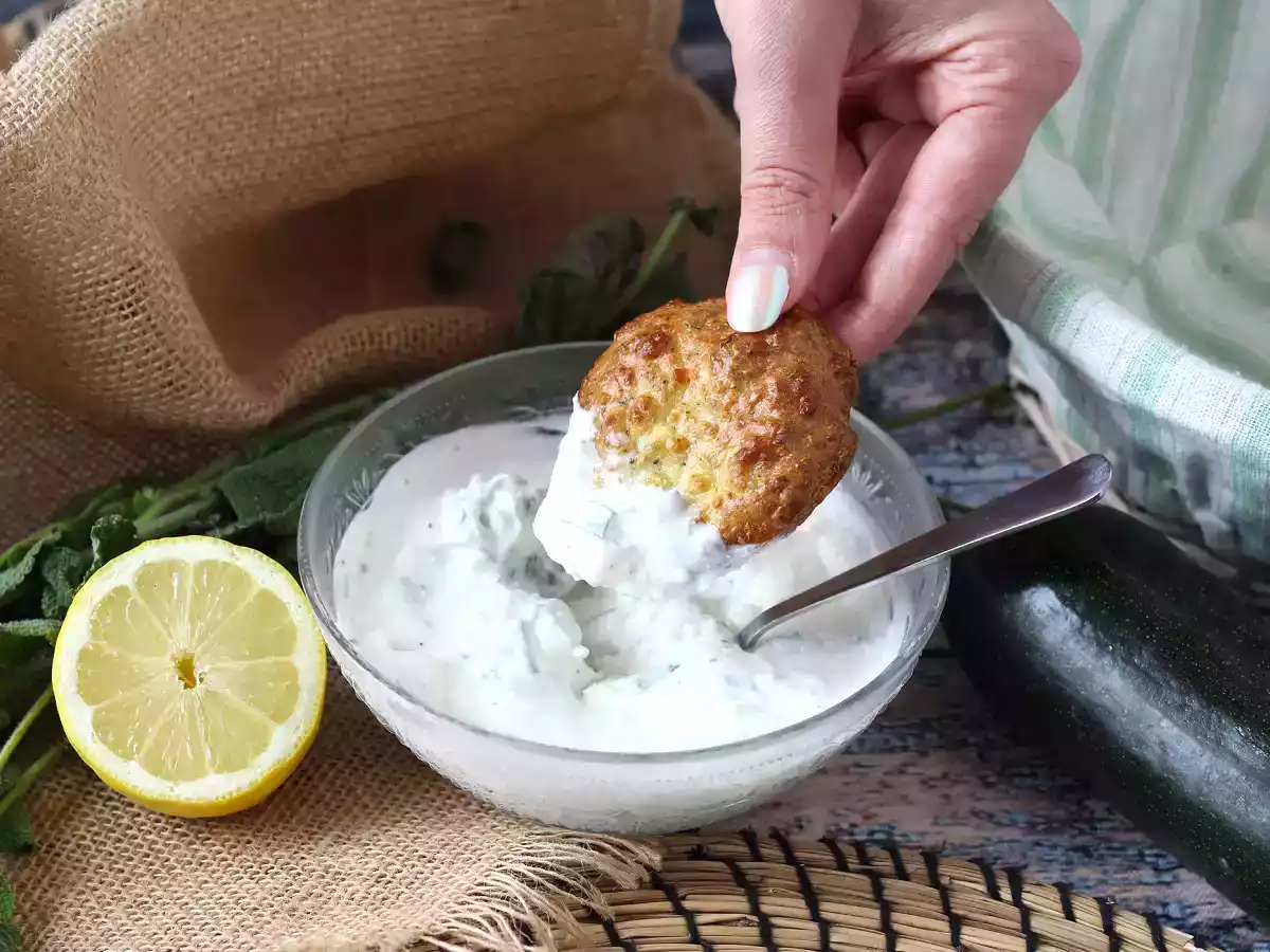 Salsa con yogurt greco, feta e menta - foto 2