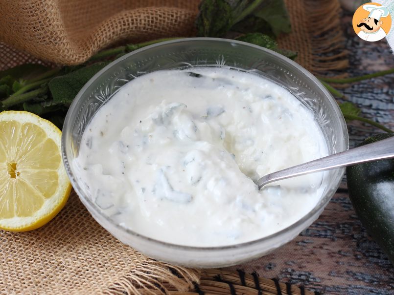 Salsa con yogurt greco, feta e menta - foto 5