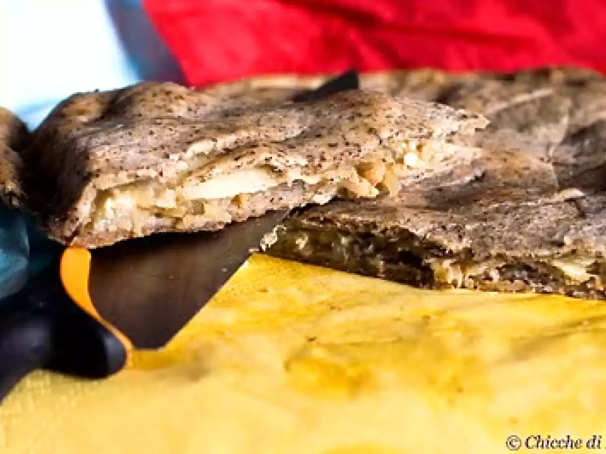Schiacciata al grano saraceno ripiena - foto 3