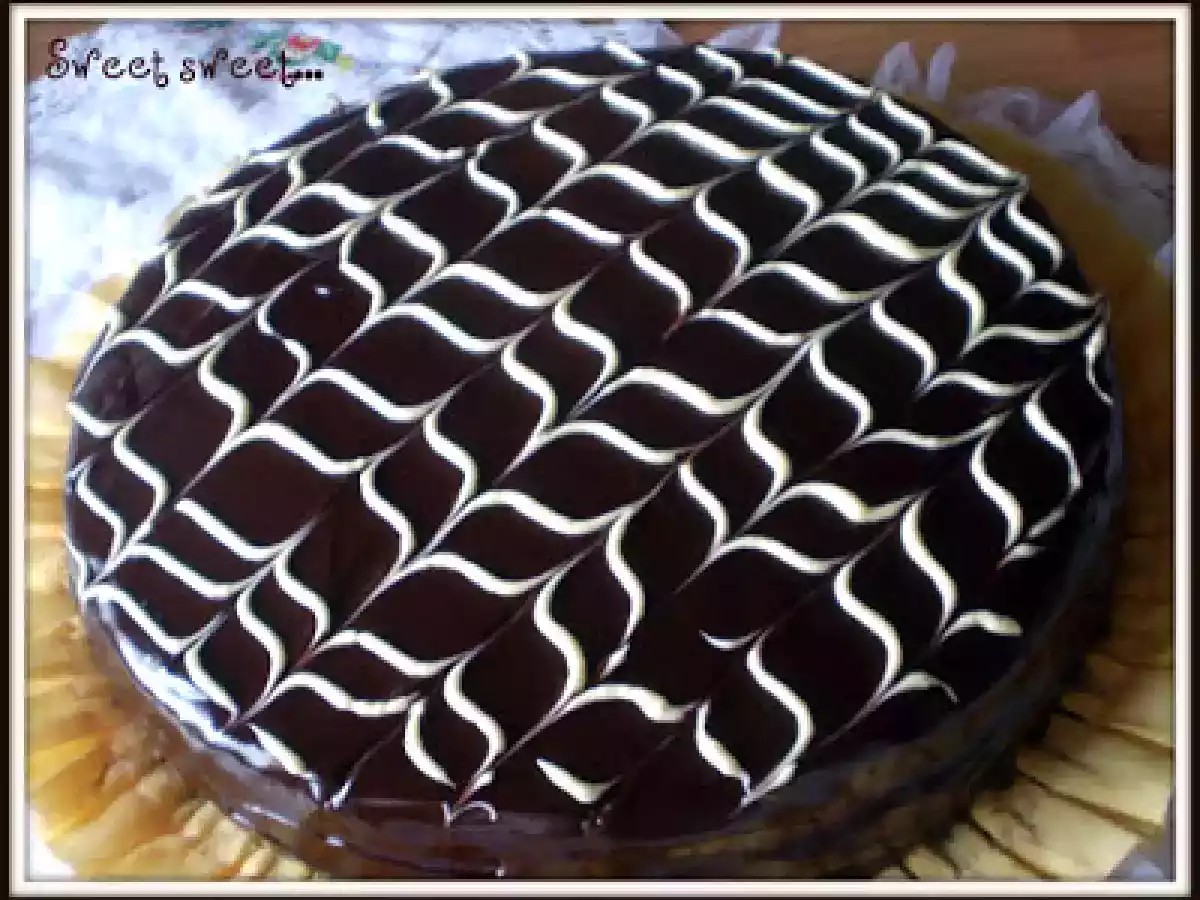 SIMIL SACHER..CIOCCOLATO E CREMA DI PERE PER I 32 ANNI DI.... - foto 4