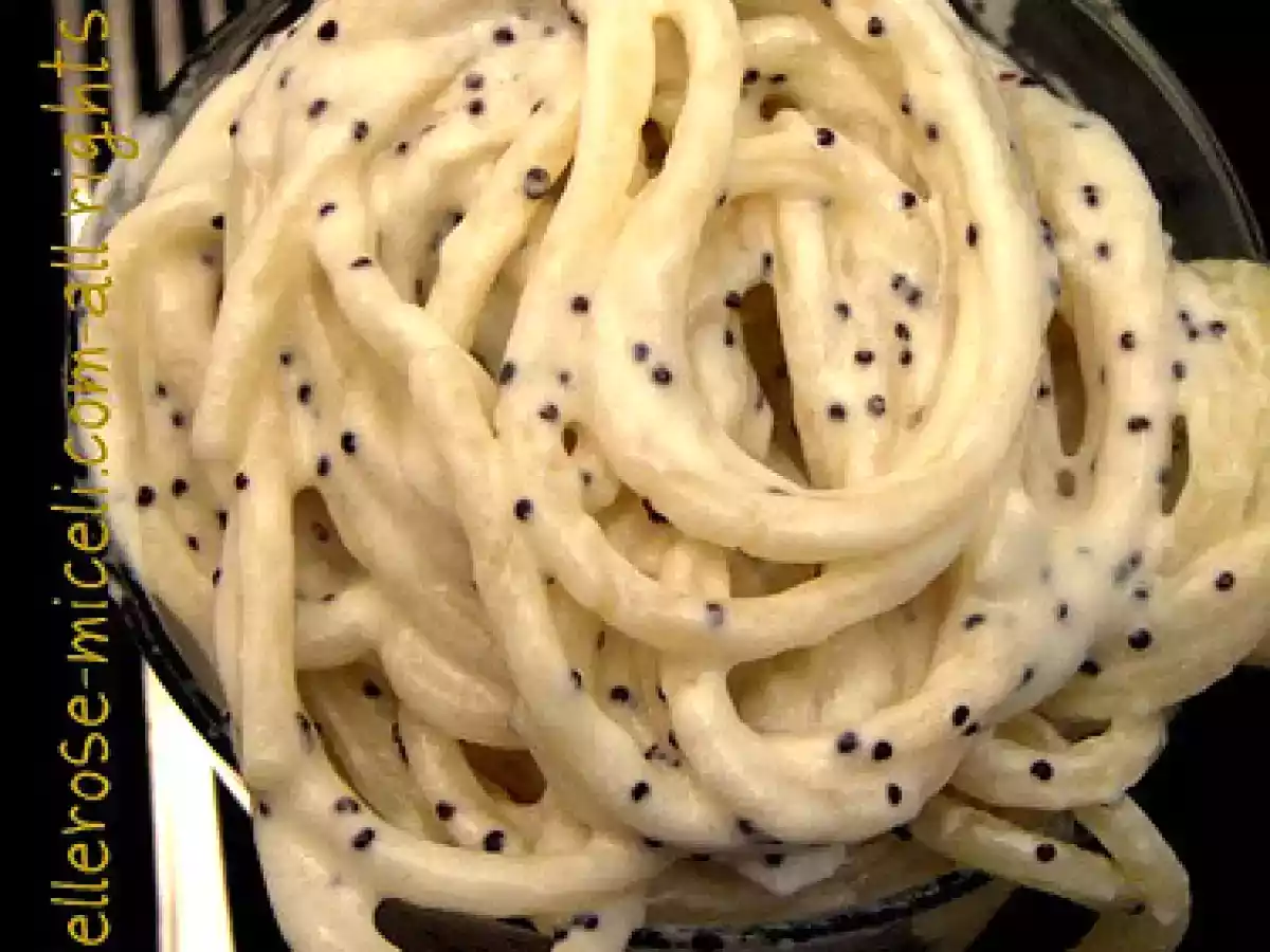 Spaghetti alla crema di limoni: il primo piatto profumato e sorprendente