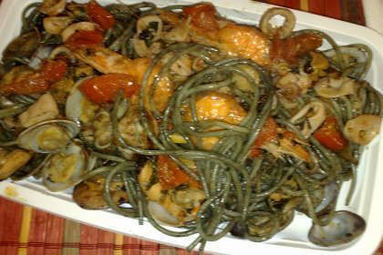 Spaghetti Allo Scoglio Al Nero Di Seppia Ricetta Petitchef