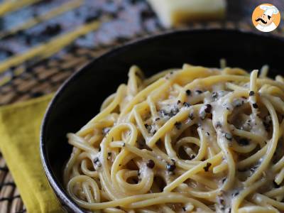 Spaghetti cacio e pepe: 3 ingredienti, un'esplosione di gusto! - foto 6