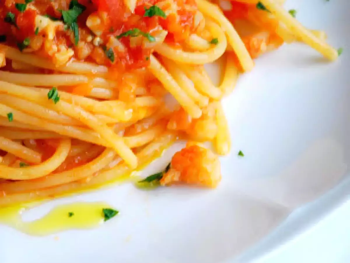 Spaghetti con ragù di seppia: ricetta di mare cremosa e saporita - foto 2