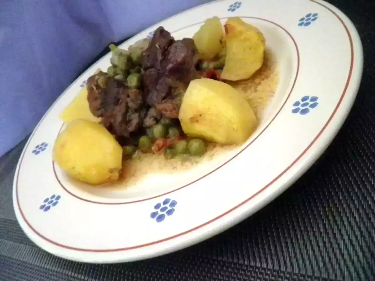 Spezzatino di tacchino al forno con patate e piselli - foto 2