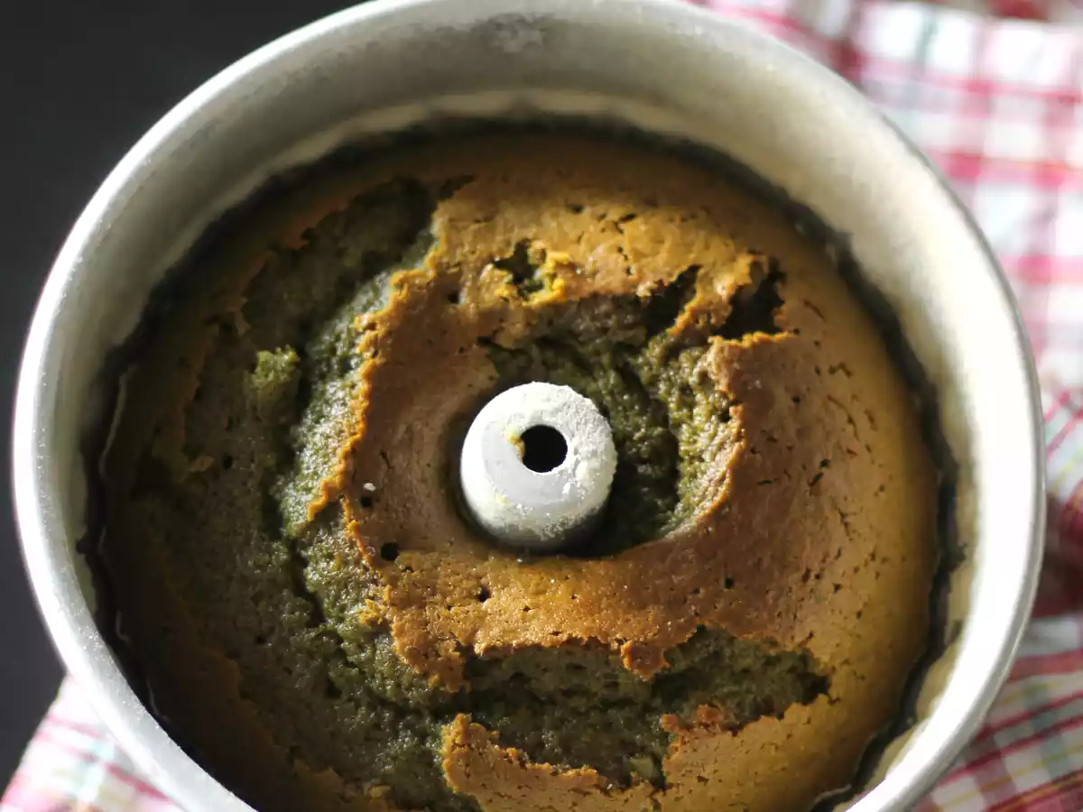 Sponge cake al thè matcha e cioccolato bianco - foto 3