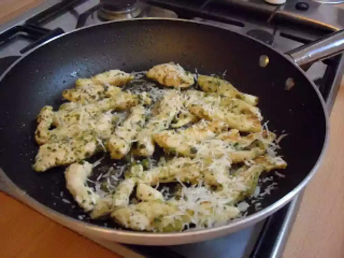 Straccetti di petto di pollo al verde - foto 2