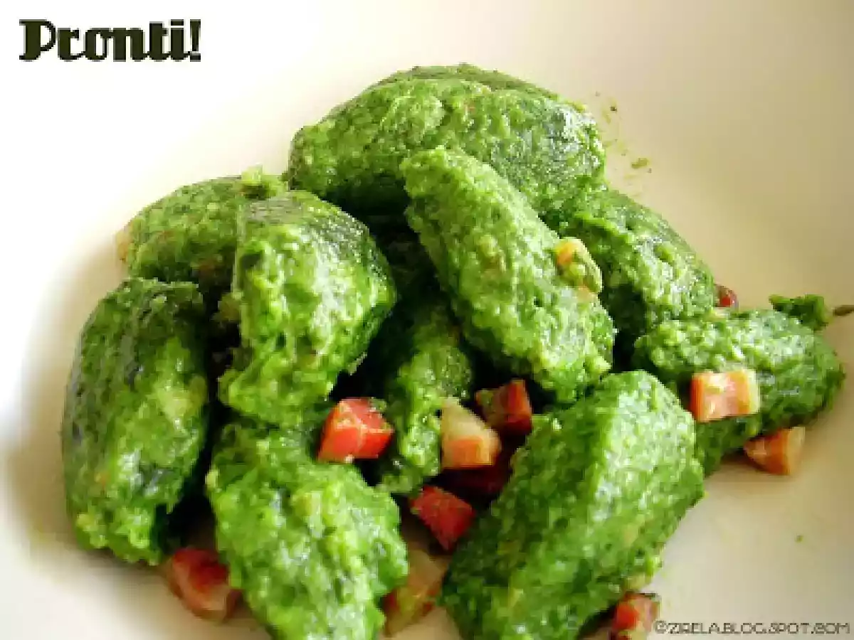 STRANGOLAPRETI, GLI GNOCCHI VERDI DELLA NONNA SOFIA - foto 2