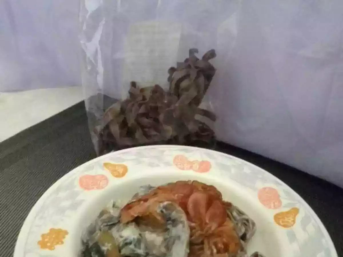 Tagliatelle alla carruba con funghi panna e speck croccante - foto 5