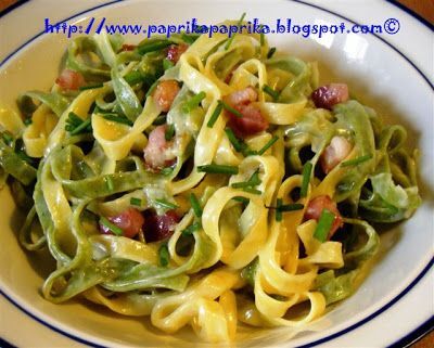 Tagliatelle paglia e fieno con porro e pancetta ...