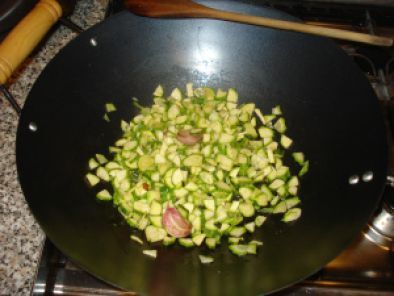 Tagliolini allo zenzero con zucchine gamberi e vongole - foto 5