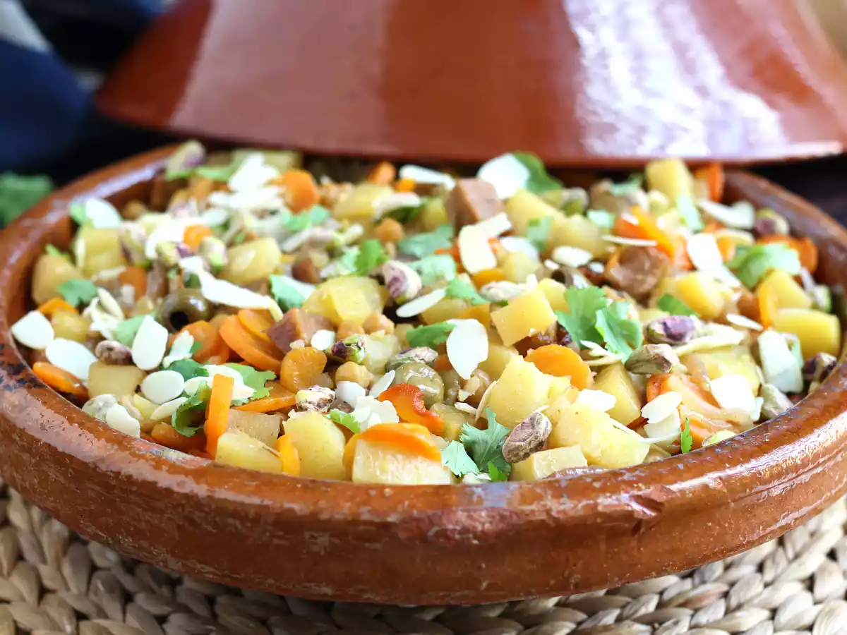 Tajine vegetariana, un piatto gustoso e profumato da provare - foto 3