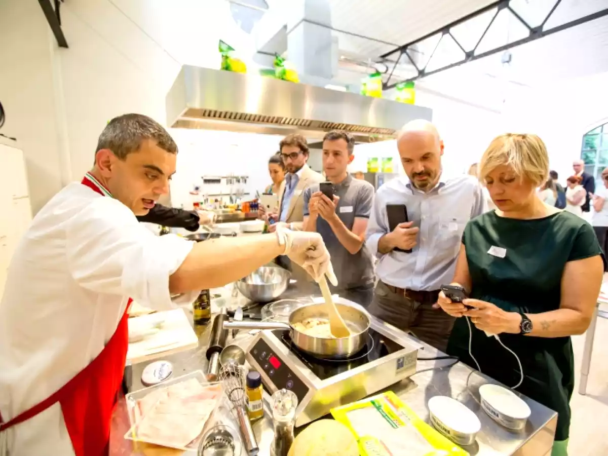 Tartelletta Matta con prosciutto e champignon, chutney di melone e salsa di lamponi - foto 2