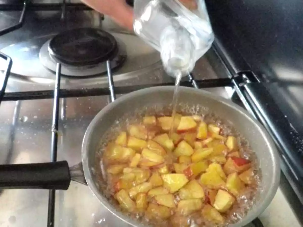 Tiramisu allo yogurt con pesche noci caramellate alla cannella - foto 3