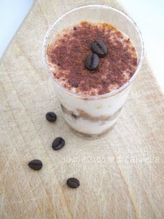 Tiramisù allo yogurt senza uova e mascarpone, Ricetta ...