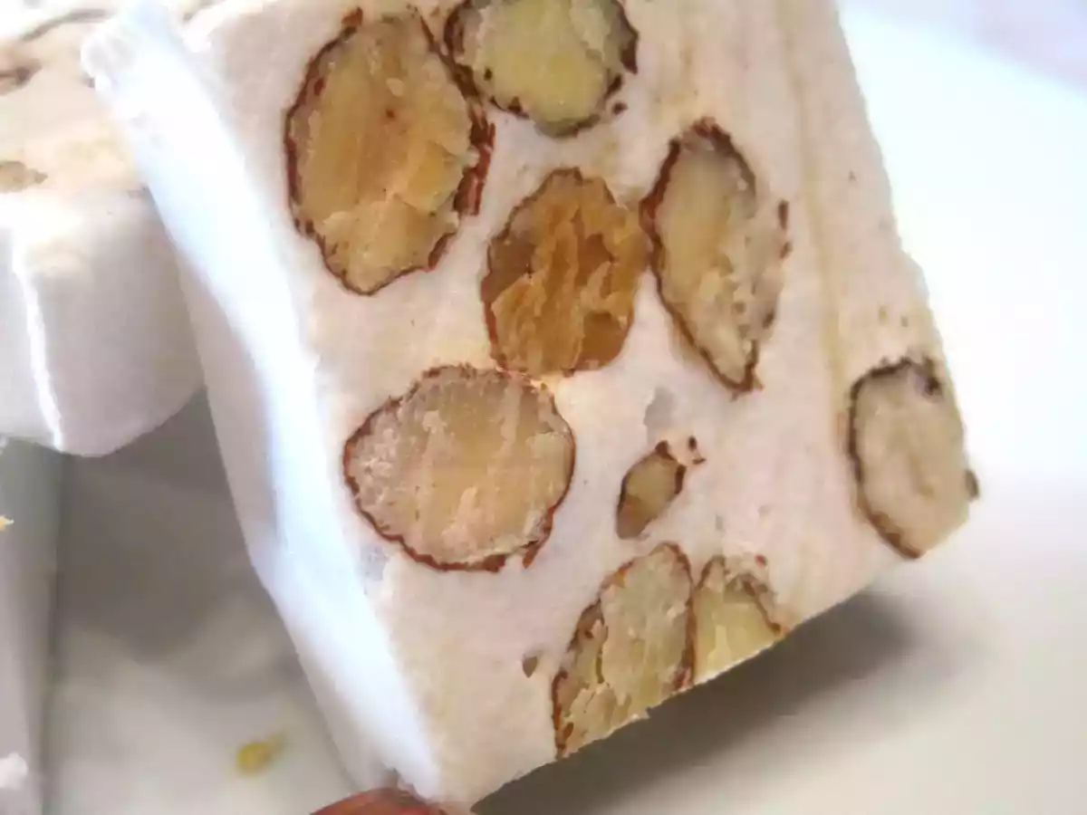 Torrone morbido alle mandorle, nocciole e pistacchi - foto 7