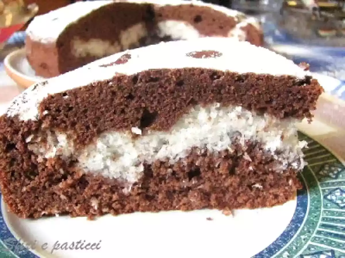 Torta al cacao con cuore dolce di cocco