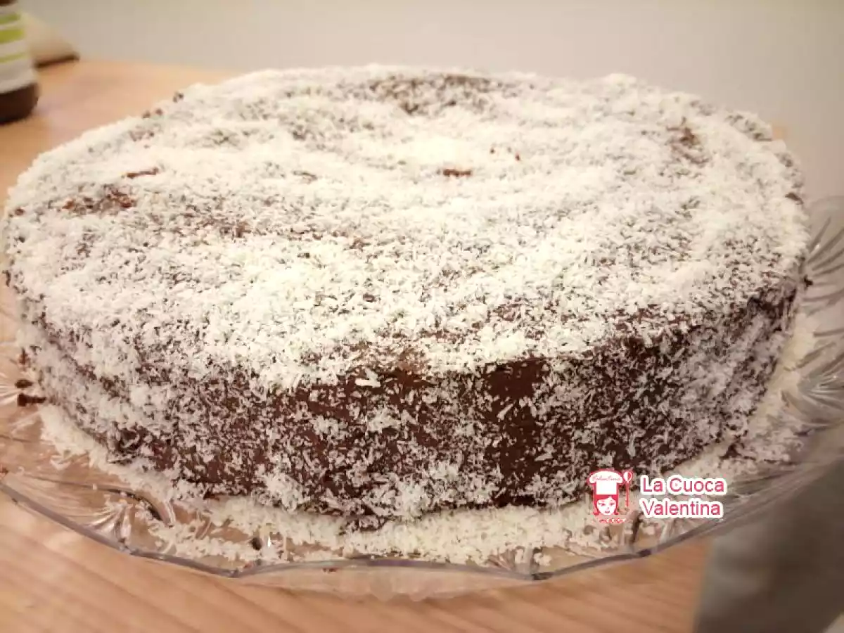 Torta bounty ricoperta di nutella e cocco - foto 8