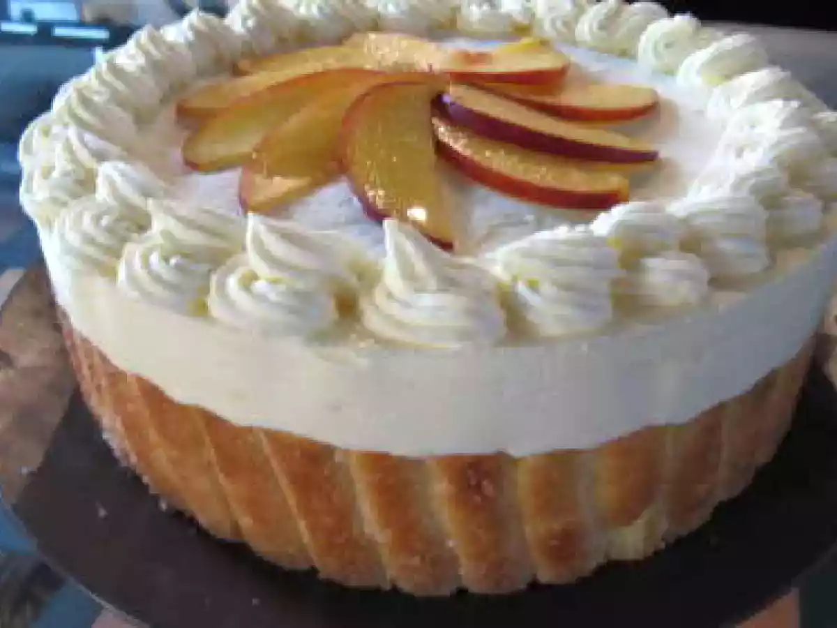 Torta Charlotte alla pesca