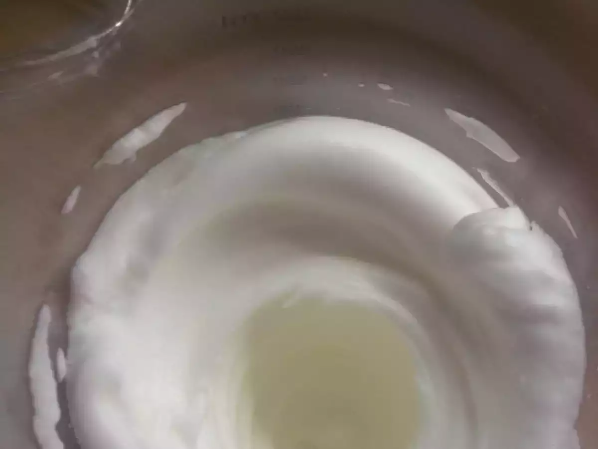 Torta con mousse di cioccolato fondente e pere - foto 5