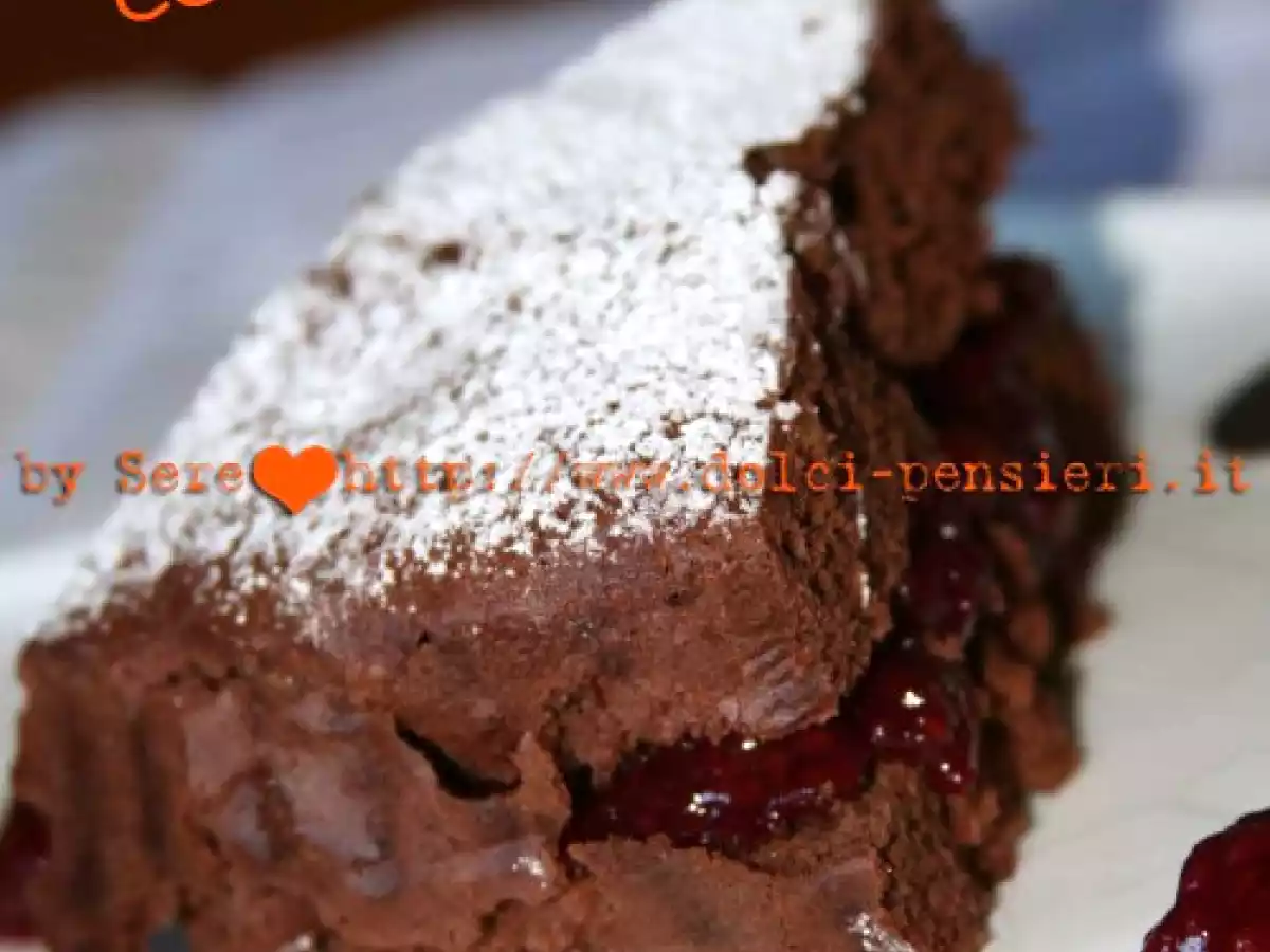 TORTA DI CACAO CON NOCCIOLE E MANDORLE secondo ?Dolcipensieri? - foto 2