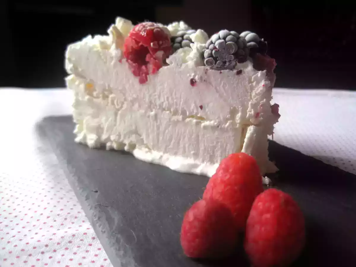 Torta Meringata alle more e lamponi - foto 6