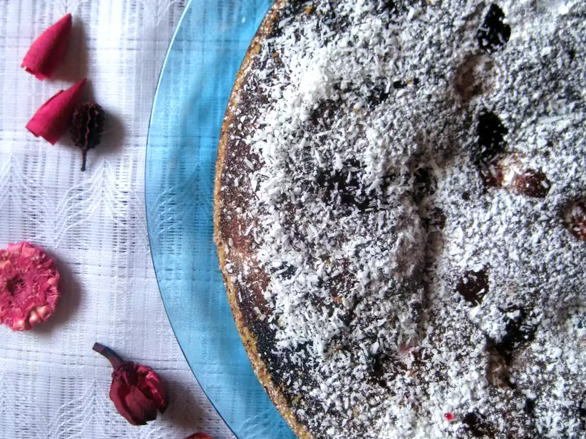 Torta morbida alle amarene sciroppate con cocco grattugiato - foto 2