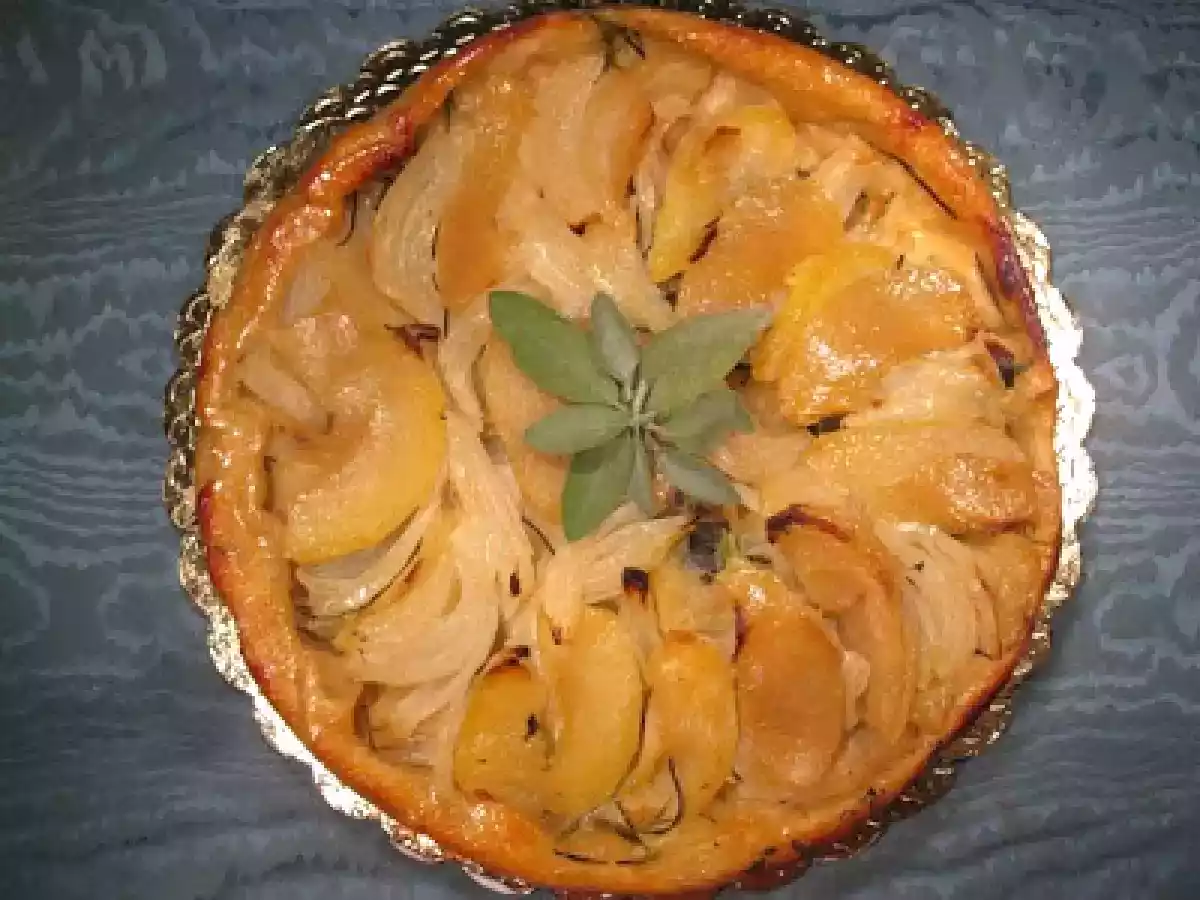 Torta rovesciata di cipolle e mele - foto 2