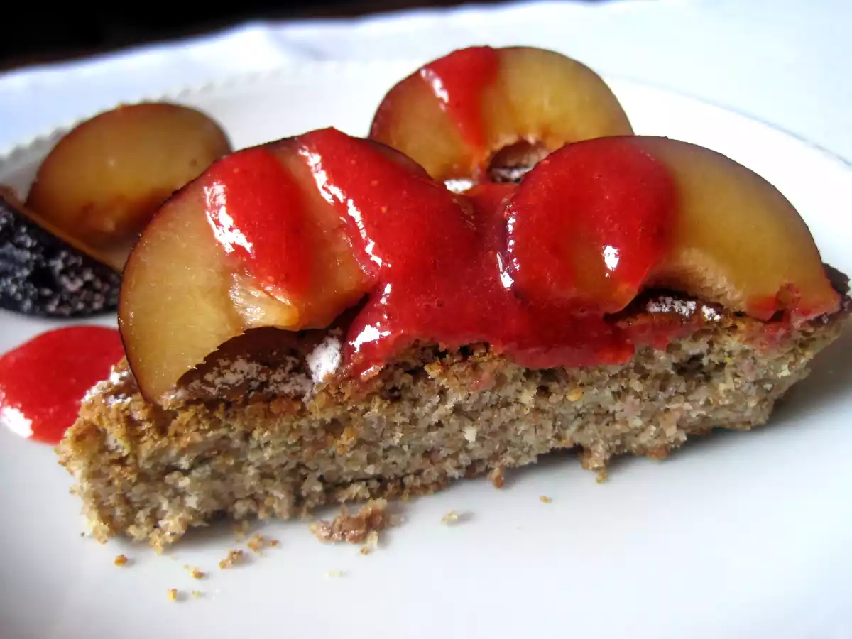 Torta Vegan di susine e fragole - foto 5