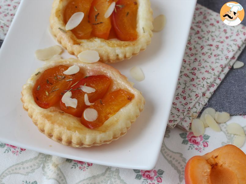 Tortine di sfoglia alle albicocche, il dessert rapido con frutta fresca! - foto 2