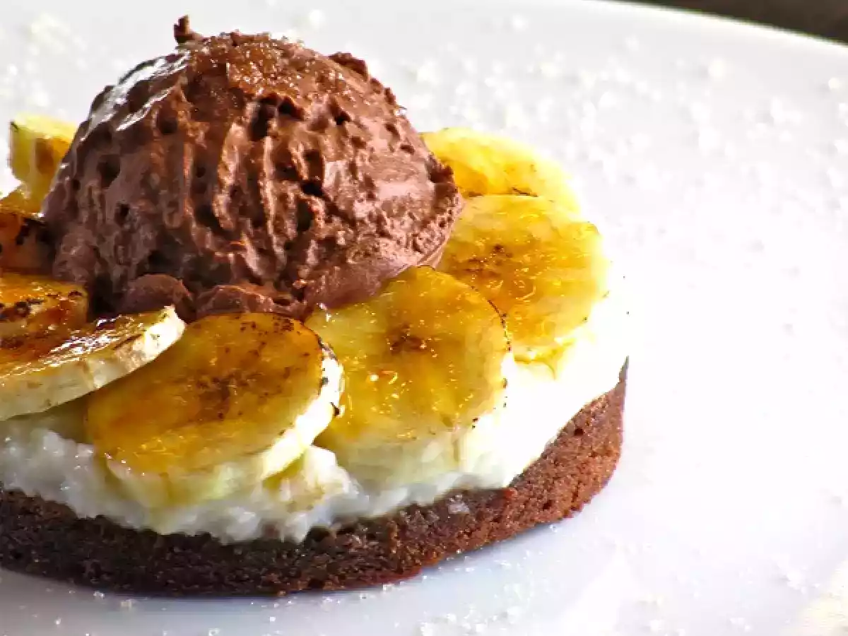 Tortino di banane caramellate e cocco