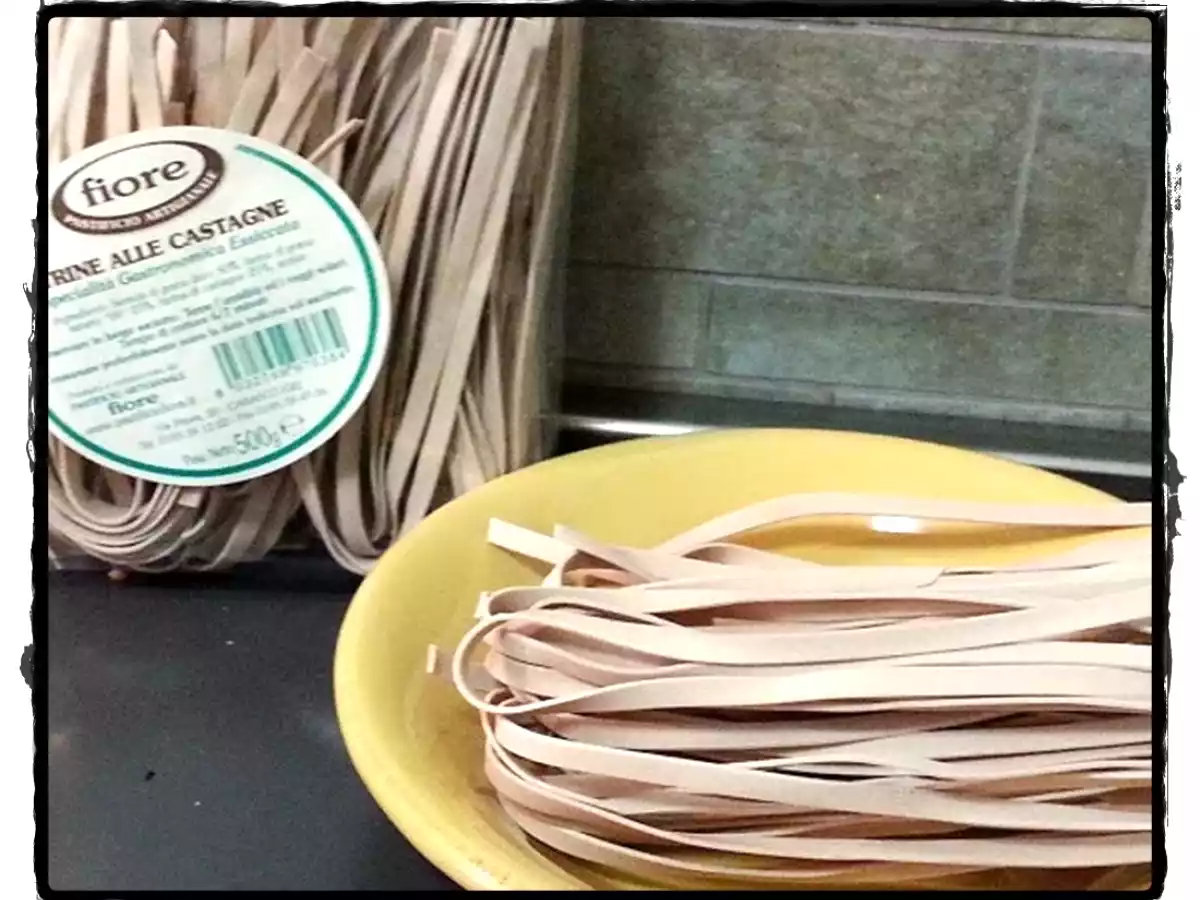 Trine di Castagna al sugo veloce di Salsiccia - foto 4