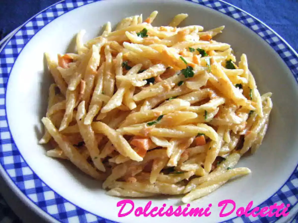 Trofie salmone e vodka: il primo veloce e cremoso che sorprende sempre - foto 2