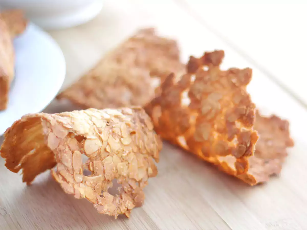 Tuiles alle mandorle: le cialde francesi croccanti perfette per ogni dessert - foto 2