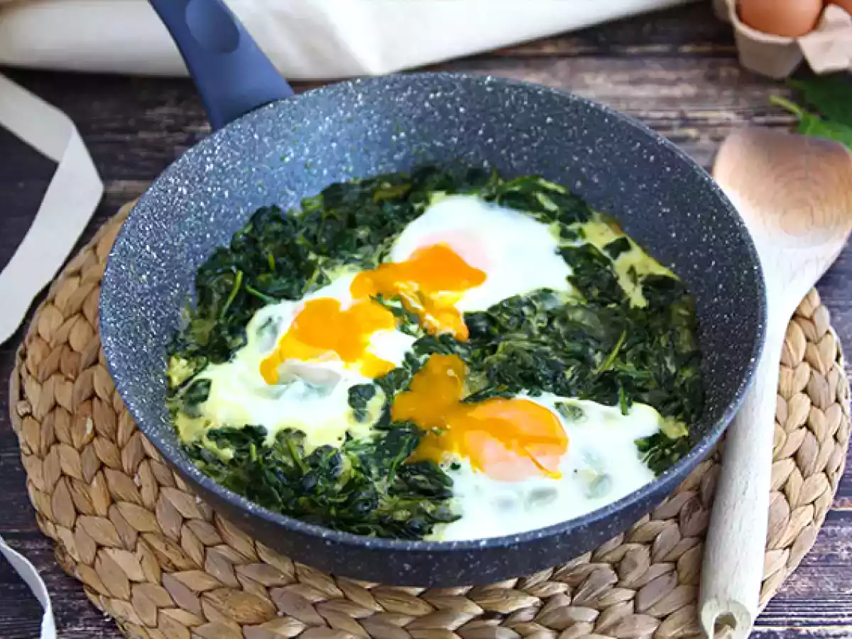Uova e spinaci, la ricetta perfetta per una cena veloce
