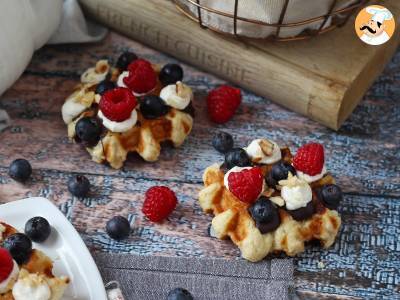 Waffle con frutta, cioccolato e crema al mascarpone - foto 6