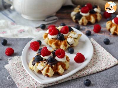 Waffle con frutta, cioccolato e crema al mascarpone - foto 7