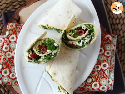 Wrap vegetariano con hummus, rucola, peperoni e feta - foto 4