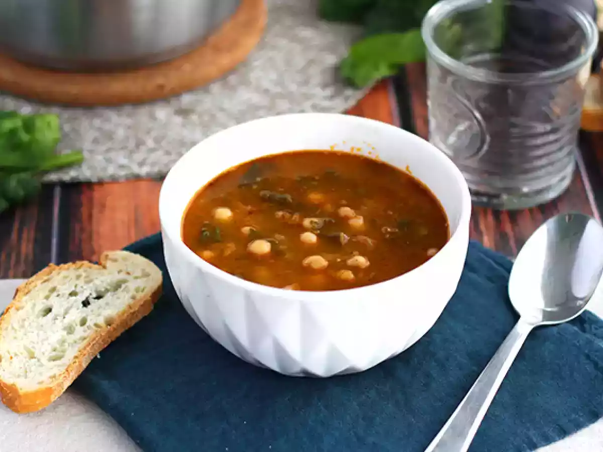 Zuppa di ceci con spinaci