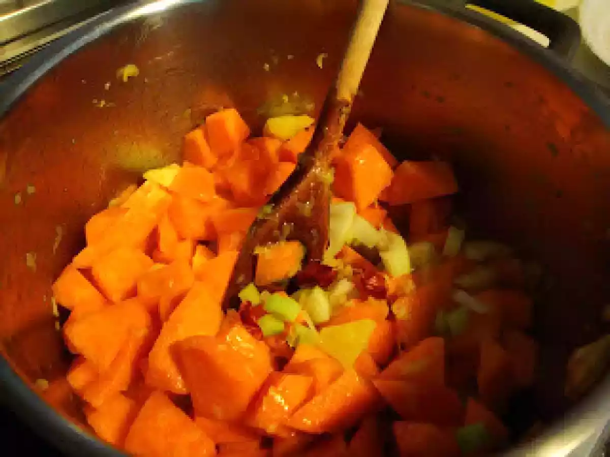 Zuppa di farro spezzato con la zucca gialla - foto 3
