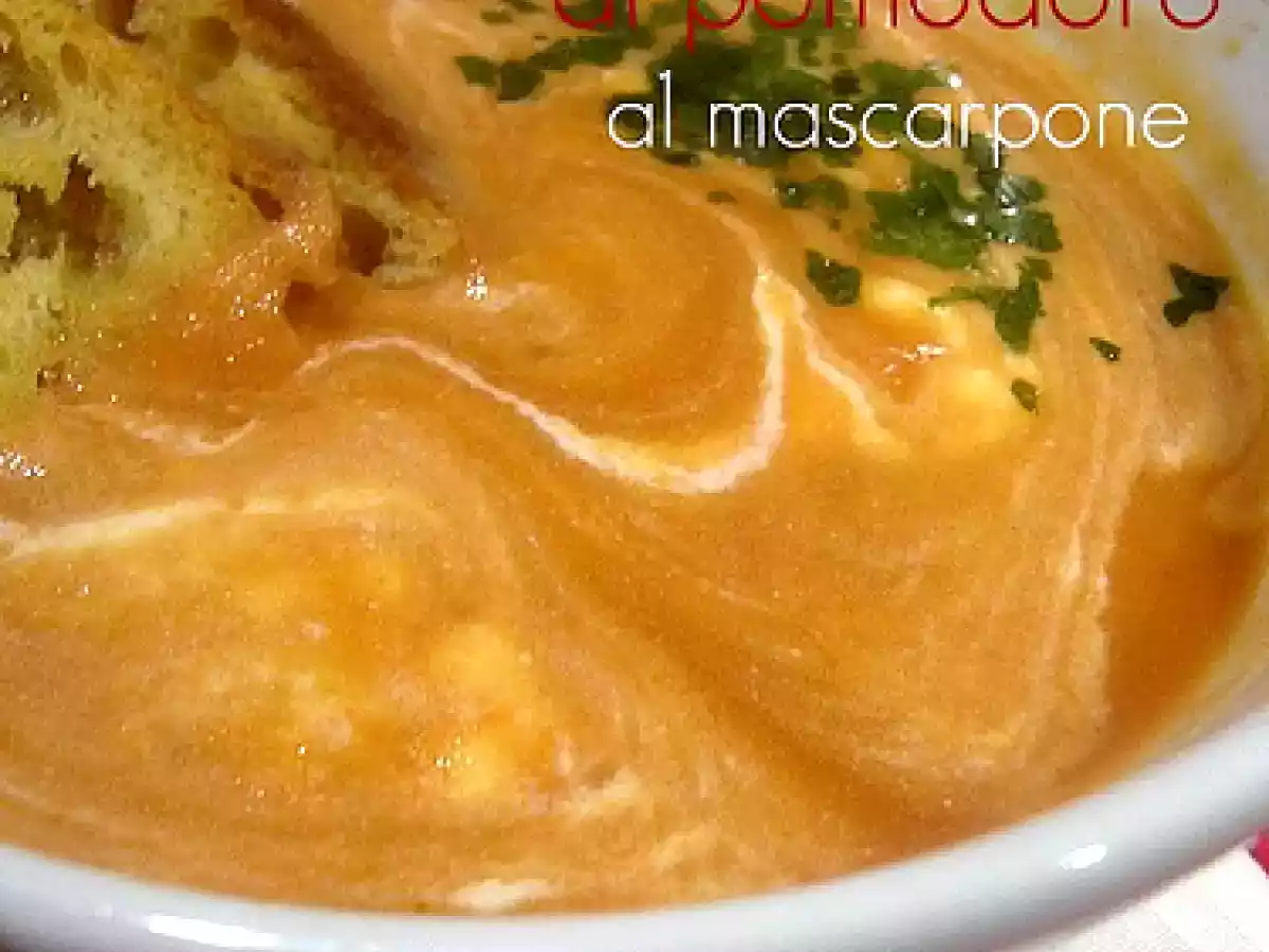 Zuppa di pomodori al mascarpone e coriandolo